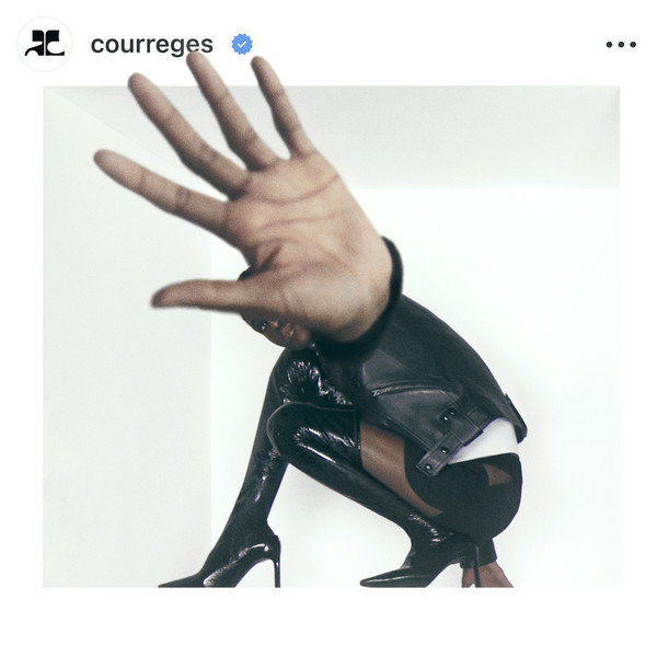 Courr&egrave;ges Out of the Box - FW22 - © Lambert | Lambert