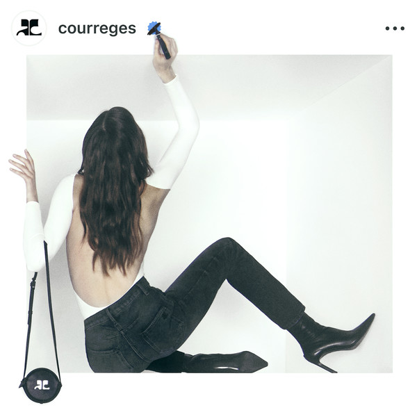 Courr&egrave;ges Out of the Box - FW22 - © Lambert | Lambert