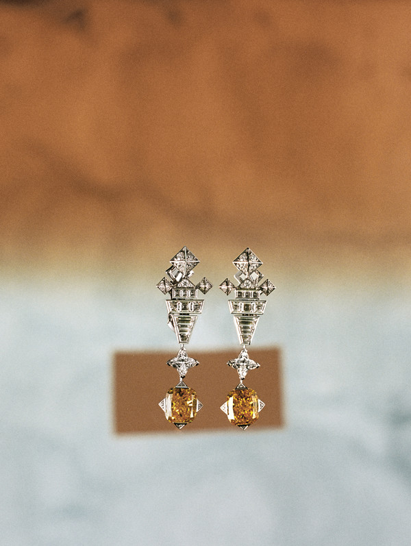 Harper's Bazaar Japan - Louis Vuitton - © Lambert | Lambert