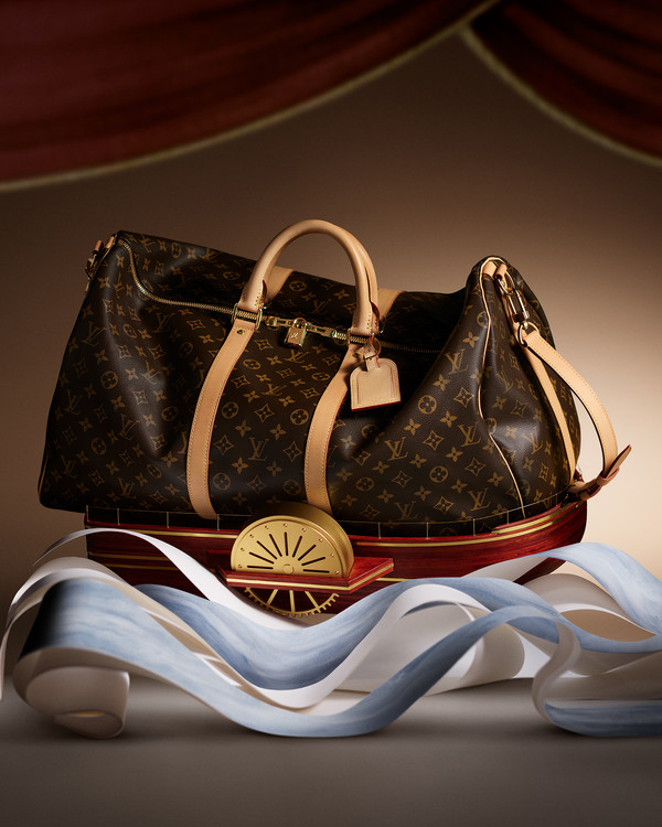 Louis Vuitton - Father's & Mother's Day - © Lambert | Lambert