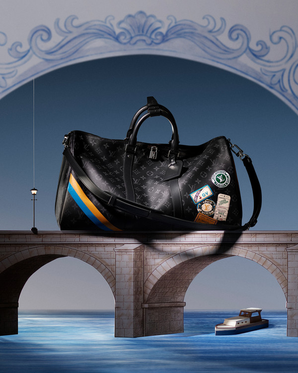 Louis Vuitton - Father's & Mother's Day - © Lambert | Lambert