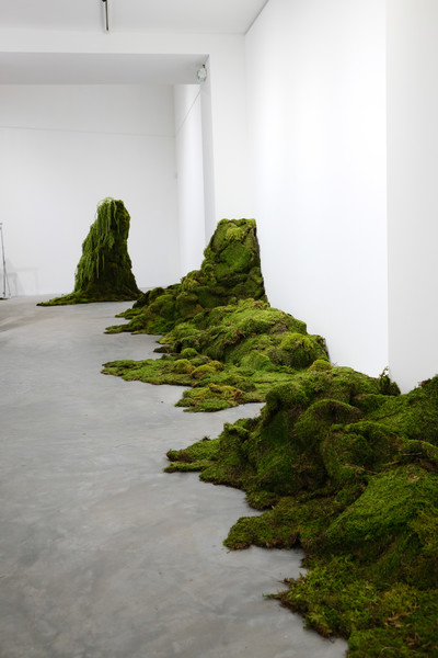 Satisfy - © Lambert | Lambert