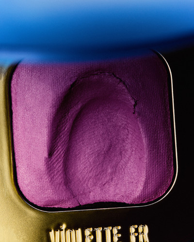 Violette FR - © Lambert | Lambert