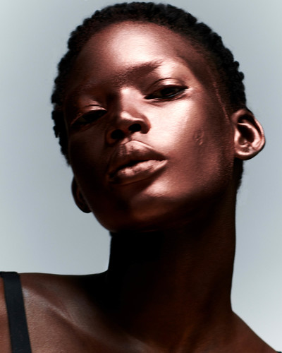 Beauty Series June - © Lambert | Lambert
