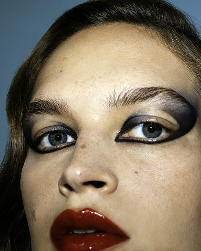 Beauty series w/ Caroline Fenouil - © Lambert | Lambert