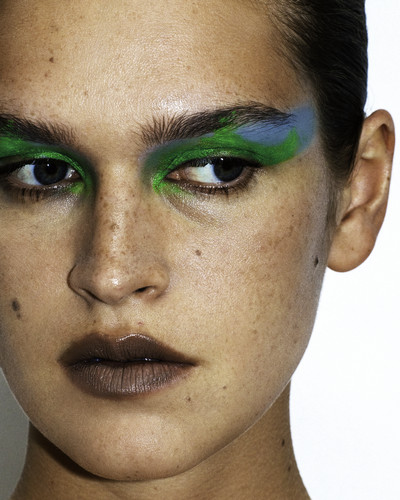 Beauty series w/ Caroline Fenouil - © Lambert | Lambert