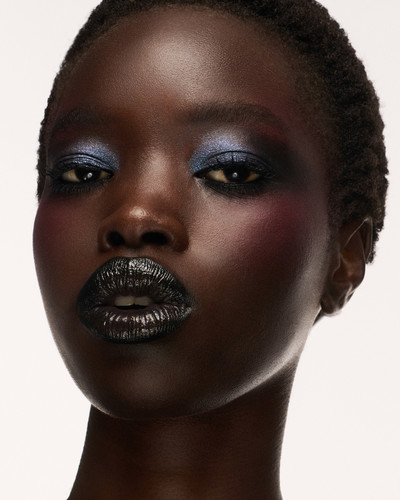 Beauty with Jeez Hill - © Lambert | Lambert