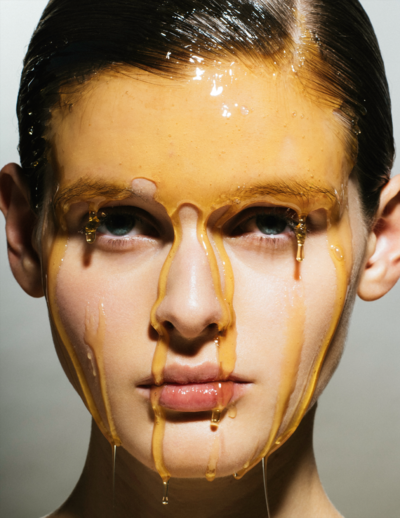 Tush - © Lambert | Lambert