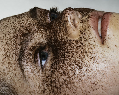 Tush - © Lambert | Lambert