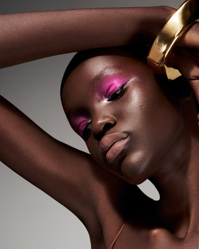 Wallpaper x Dries van noten Beauty - © Lambert | Lambert