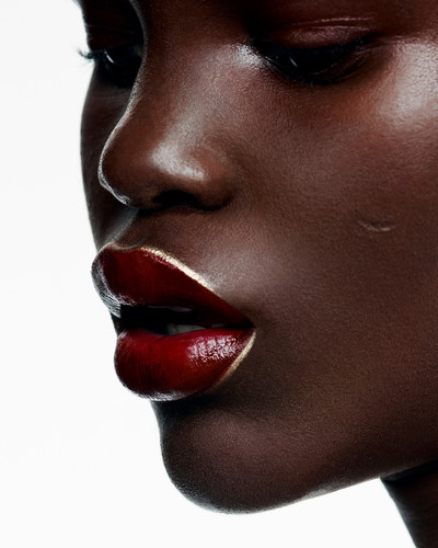 Wallpaper x Dries van noten Beauty - © Lambert | Lambert