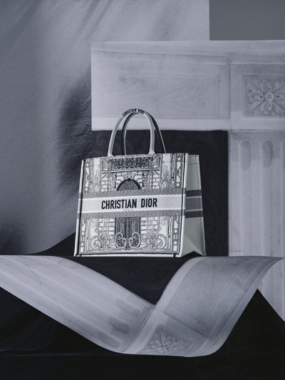 Dior Montaigne - © Lambert | Lambert