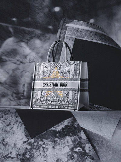 Dior Montaigne - © Lambert | Lambert