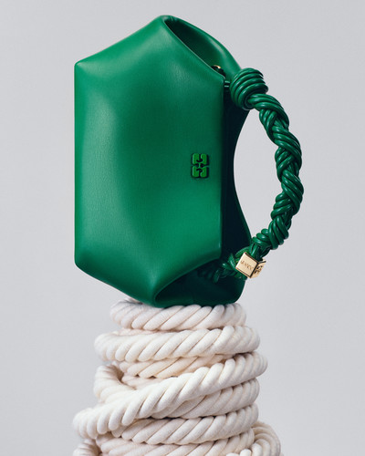 Gianni Bou & Buckle - © Lambert | Lambert