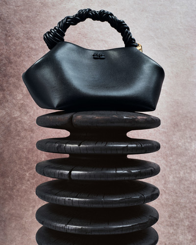 Gianni Bou & Buckle - © Lambert | Lambert