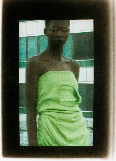 Wallpaper - Issey Miyake - © Lambert | Lambert