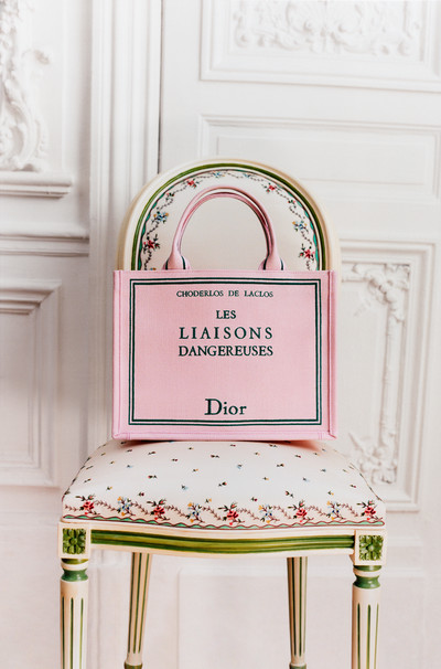 Dior - Bags on Chair - © Lambert | Lambert