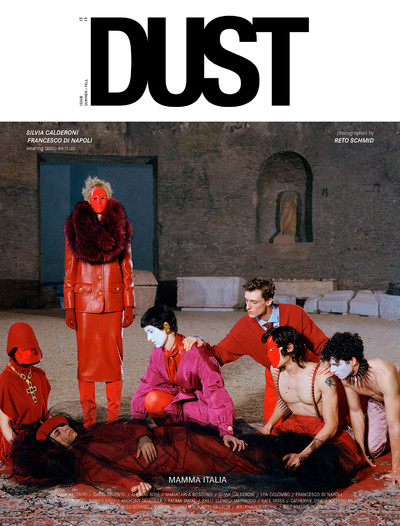Dust - © Lambert | Lambert