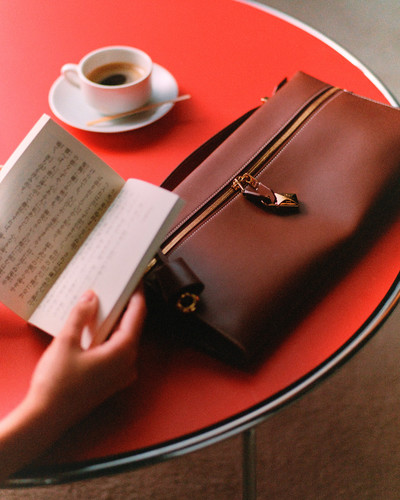 Vogue Greece - © Lambert | Lambert